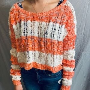 Abercrombie & Fitch Strip Crop Top Sweater. Medium